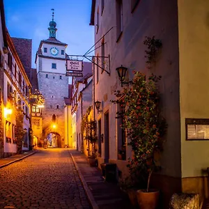 Gaestehaus Am Weissen Turm 2*, Rothenburg ob der Tauber Germany